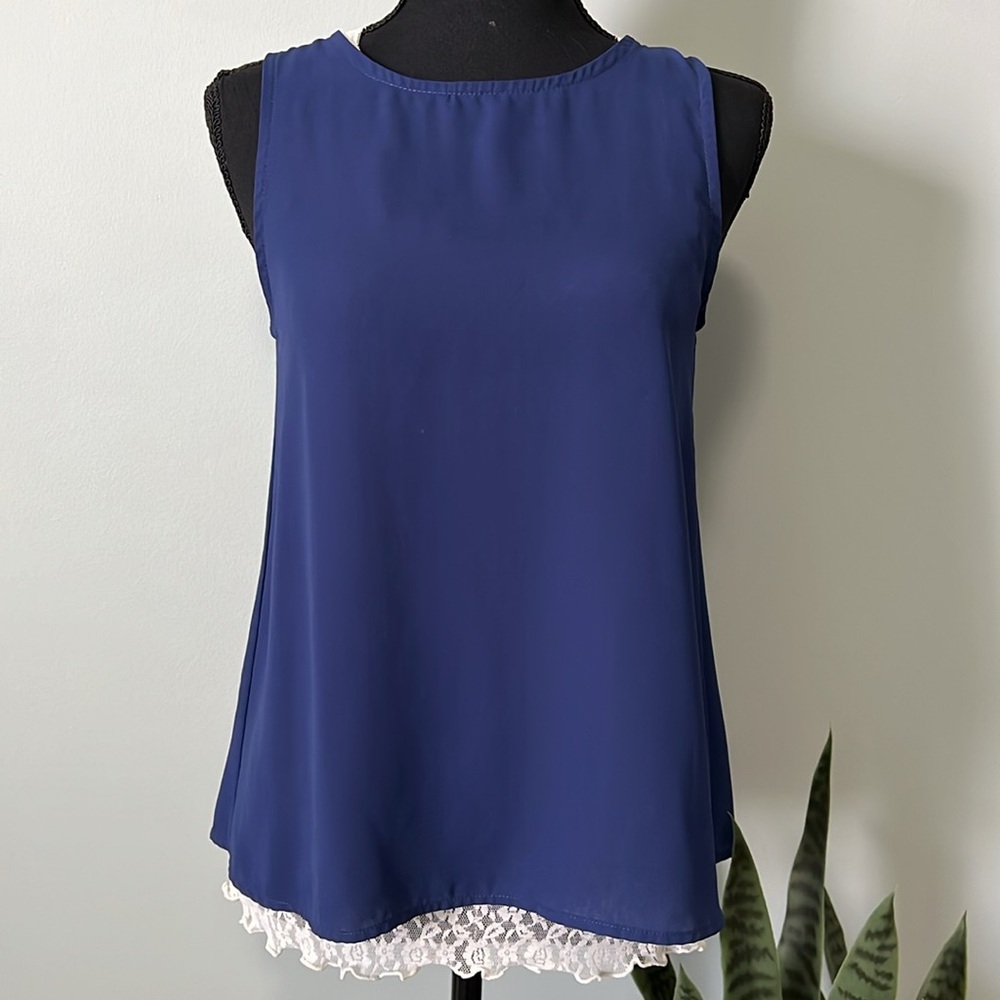 Sweet Pea Blue Cutout Back Blouse + White Lace Tank Layering Set Size Small